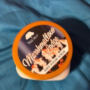 Brand new limited edition marshmallow lodge scrub